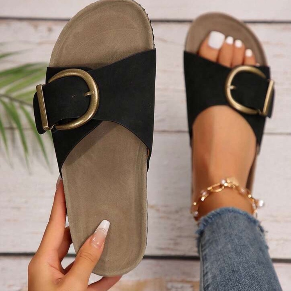 Women’s Black and Good Slide Sandals with Buckle